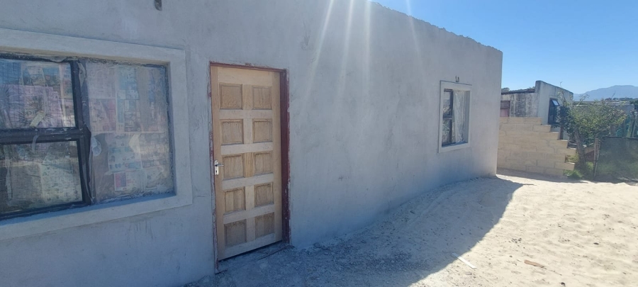 5 Bedroom Property for Sale in Palm Park Western Cape